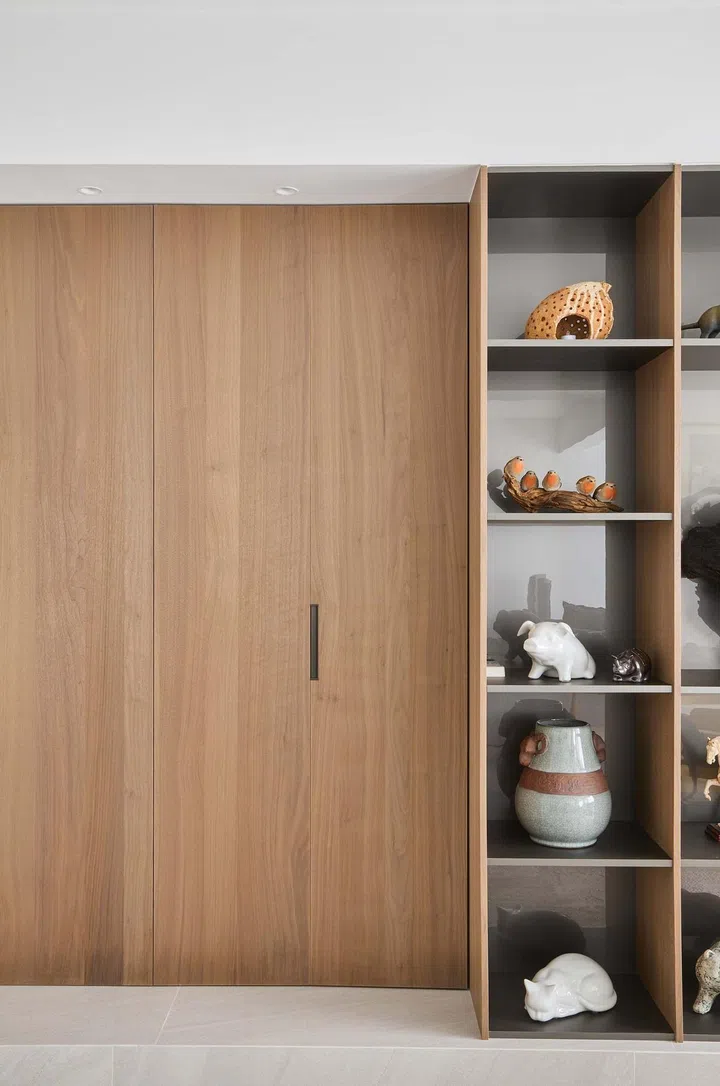 Open shelving display for the family's collectibles.