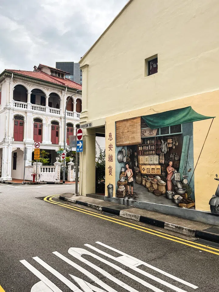 You can find some of the murals that Chinatown is famous for here. 