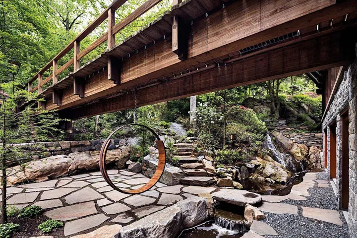 Project: Beckoning Path
Architect:  Barlis Wedlick Architects
Location:  Armonk, NY.