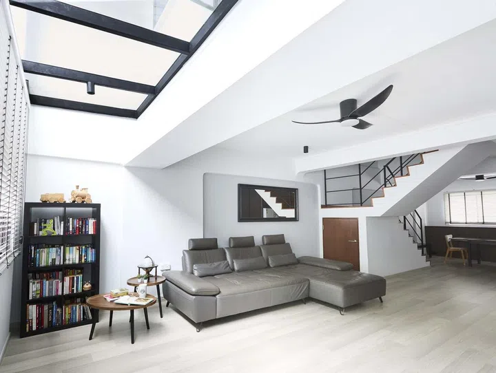 Living room in this 1,614 sq ft Bedok Reservoir Maisonette.