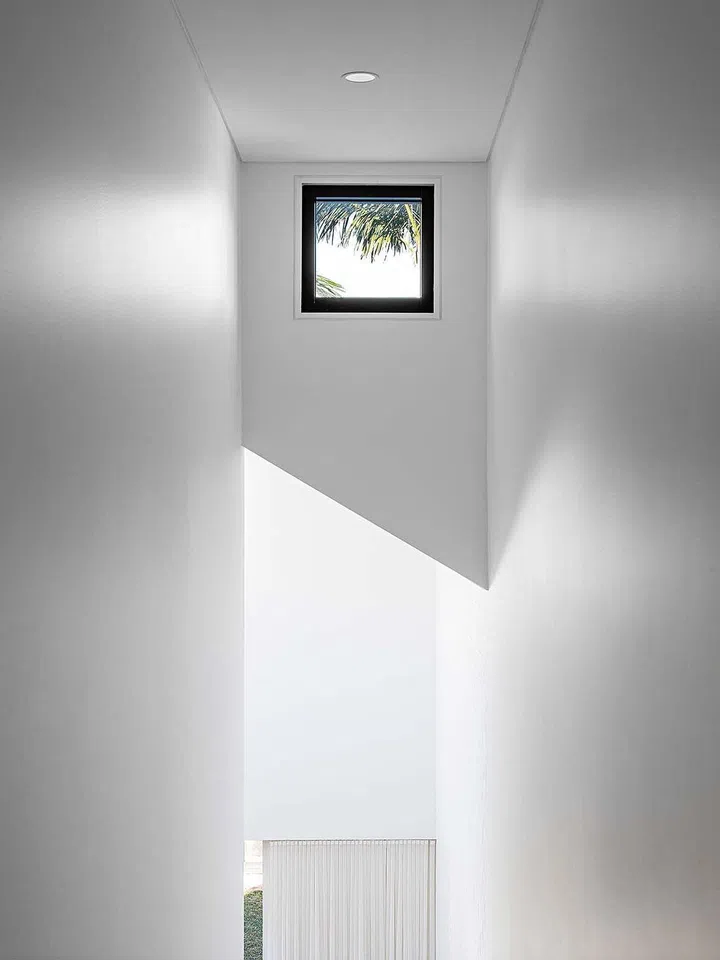 One of the biggest challenges of the renovation was allowing more natural light into the interior, hence the creation of this skylight.