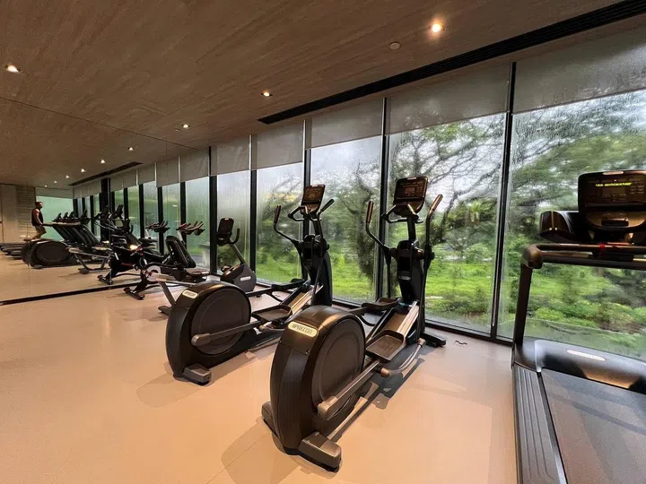 Avenue South Residence fully equipped sky gym