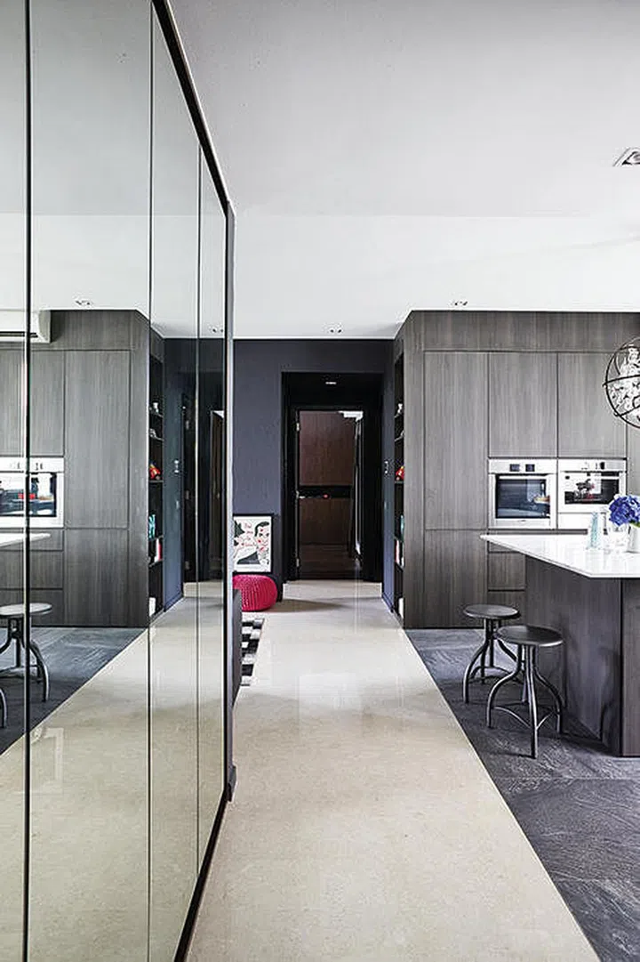 mirror, kitchen, kitchen island, kitchen cabinet