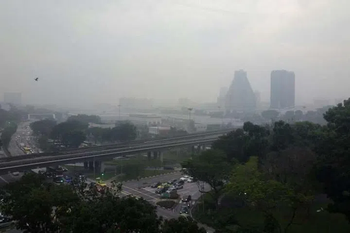 haze in singapore in april 2017