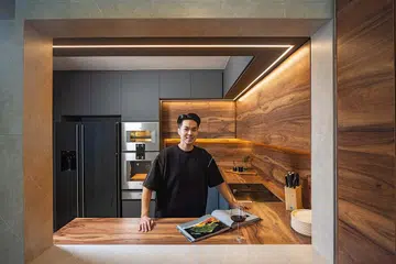Chef Wu Si Han wanted a layout that worked both for him as a professional chef and for his mother, a home cook.