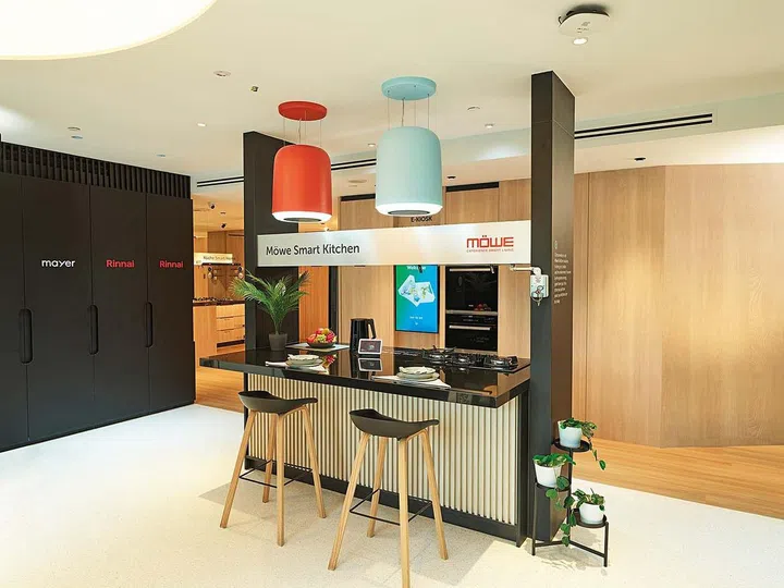 Smart kitchen setup in City Energy's showroom in Plaza Singapura.