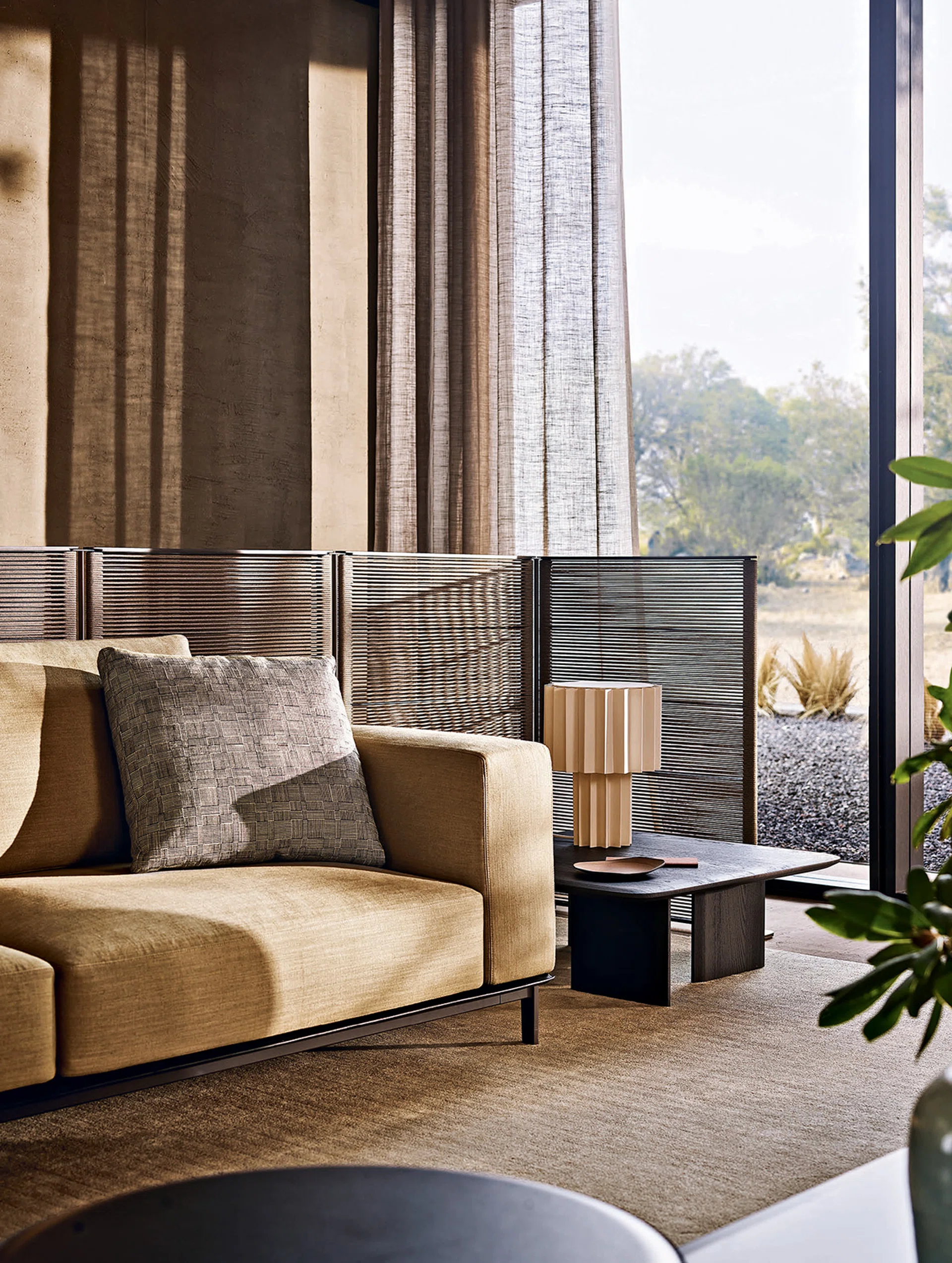 Hima room divider from Poliform