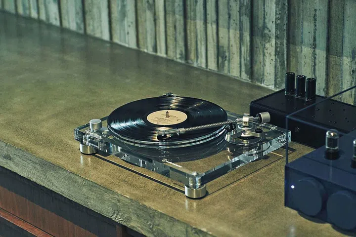 The launch of
the AT-LP2022
Fully Manual
Belt-Driven High-
Performance
Turntable is
the highlight of
the anniversary