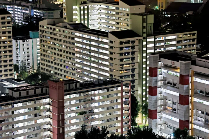 ST20250115_202599200756 Kelvin Chng pixgeneric//
[HOUSING] [ELECTRICITY]
Byline : Kelvin Chng Caption/Body : Generic pix of public housing (HDB) and office building seen in Tiong Bahru area on the night of Jan 15, 2025. Can be used for stories about electricity, tariffs, taxes, cost, inflation, rebates,on sustainability and ESG, electricity tariff, inflation and climate resilience. End date Wed, 15. January 2025 12:00 AM Highline pixgenericKelvin Chng