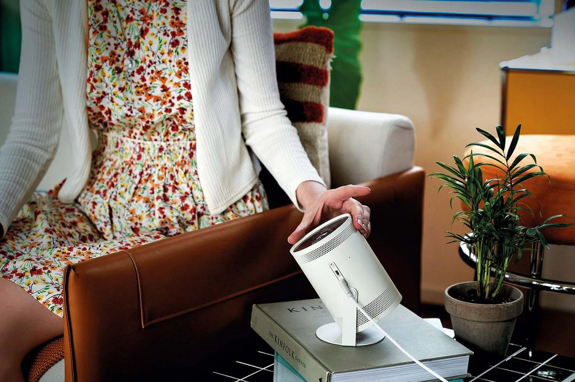 9 Best Home Projector: Lumos, Epson, and Samsung