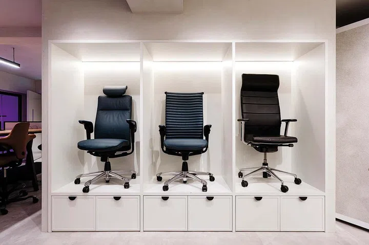 Ergonomic
chairs are a
staple in offices
today. 