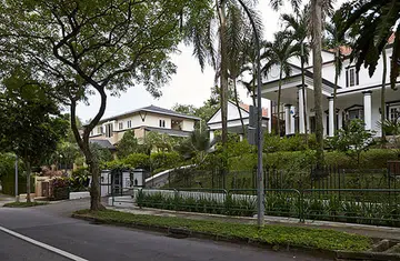 Good Class Bungalow Sixth Avenue