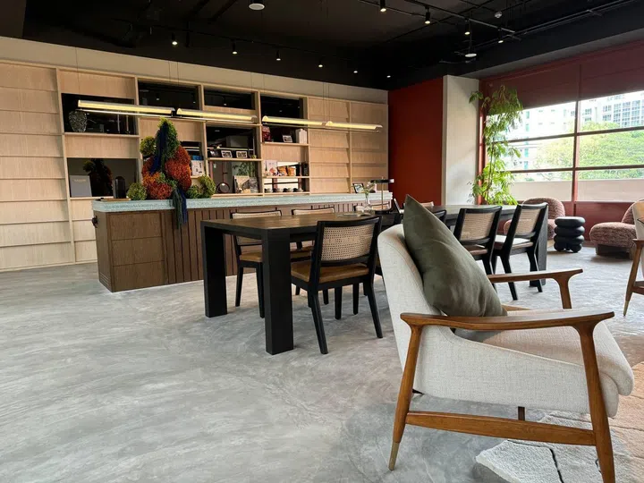 Alma House’s lobby lounge is fitted with furniture from Castlery.