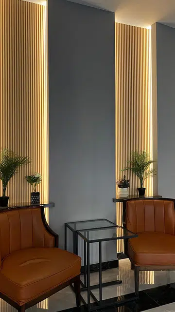 Seats by the Coiliwoo Orchard front desk concierge