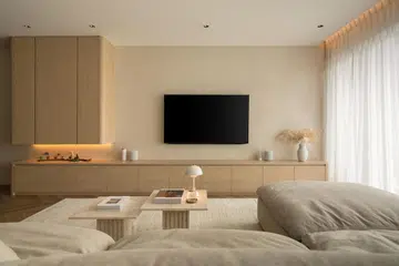 The zen-like living space is reflective of Bali-style resorts. 