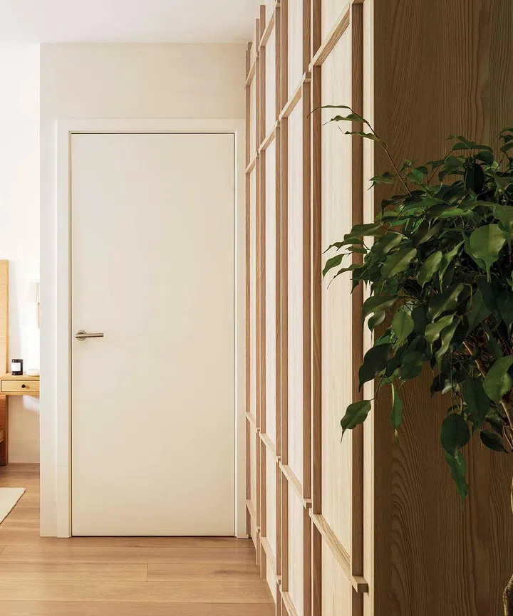 House Tour: A 3-Room Apartment in Central London Designed In Line With Feng Shui Principles (Photo Vigo Jansons; Styling Libby Benggio)