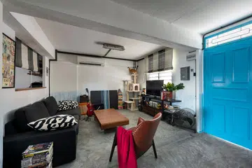 89761-loreshollandave-01