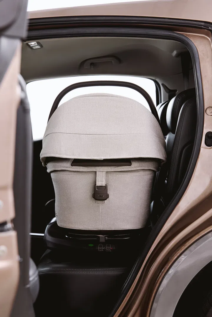 Now you know! Tavo’s pet car seats crash tested against child car seat standard R129 (European & Singapore Standard).