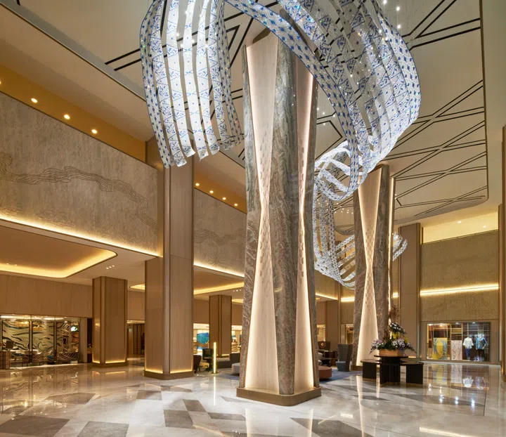 Lobby in the Sari Pacific Jakarta Autograph Collection, designed by Hirsch Bedner Associates (HBA).