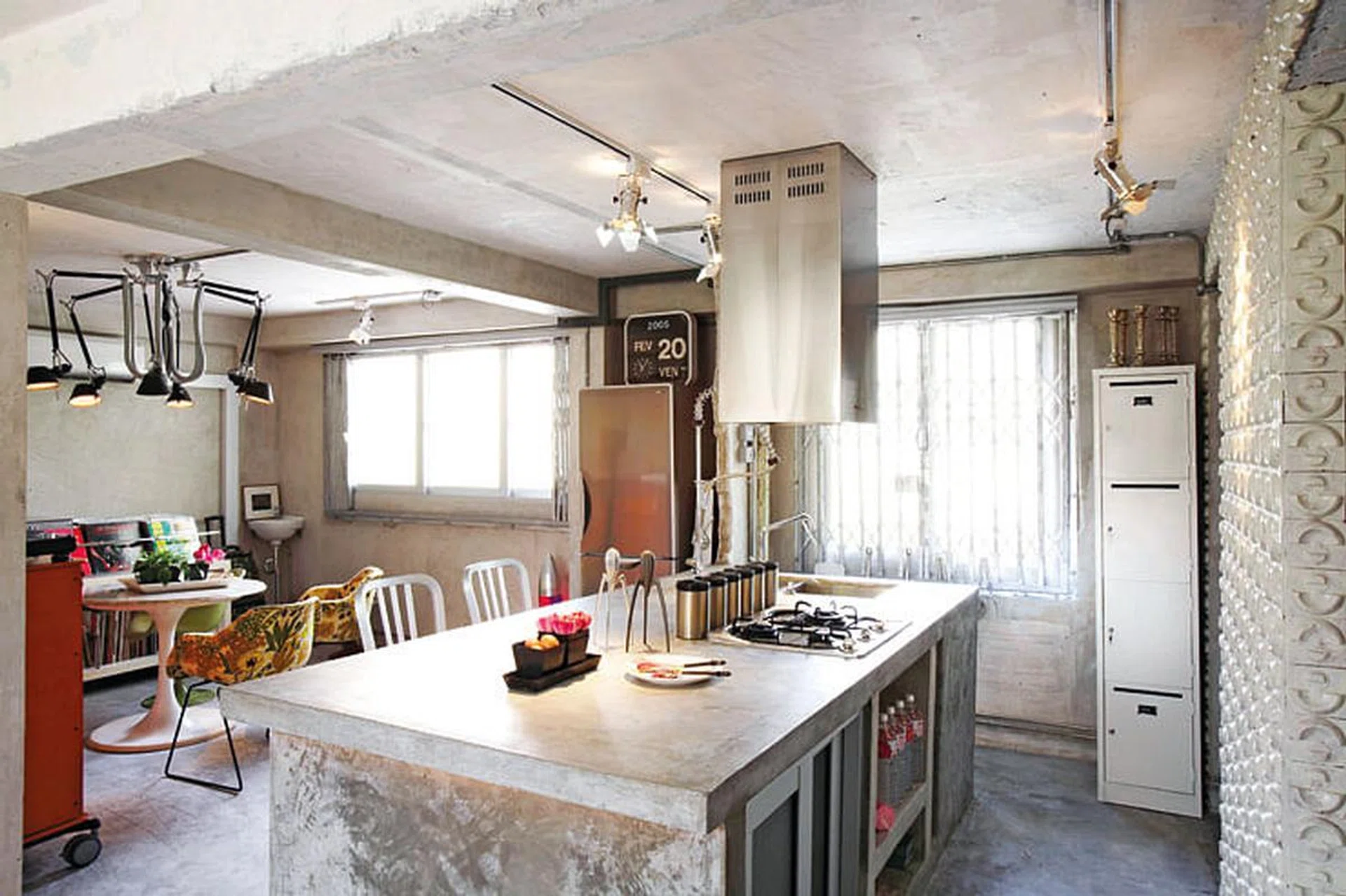 hd_apr_2009_pg_126-127