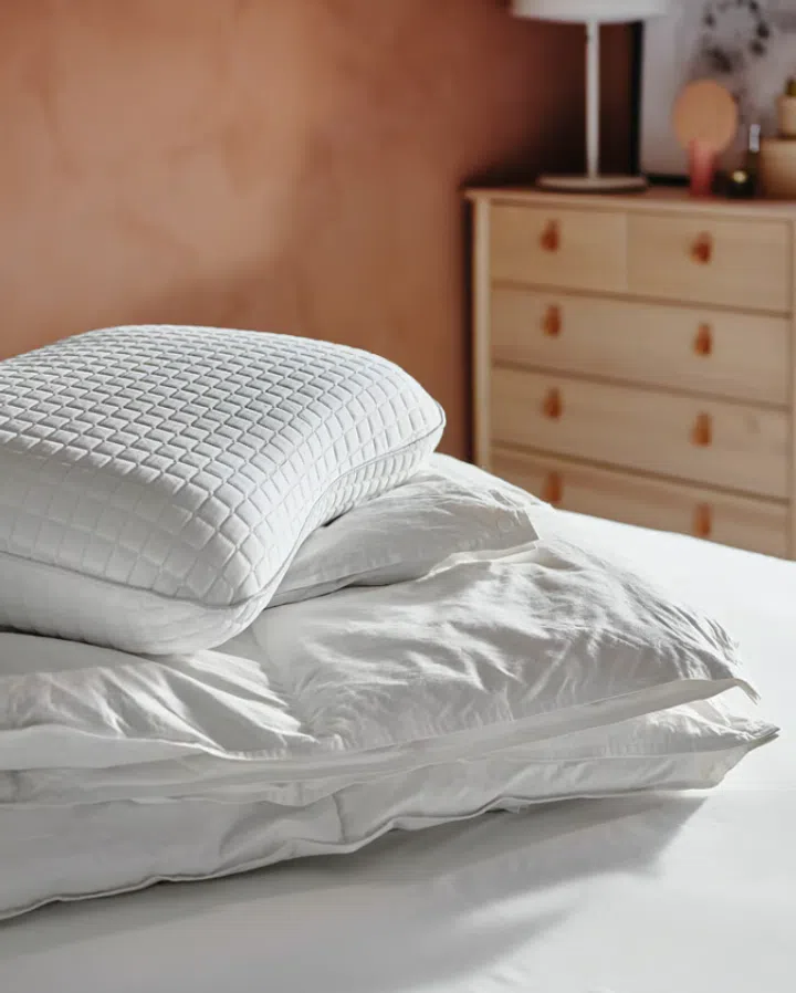IKEA KLUBBSPORRE Ergonomic Pillow