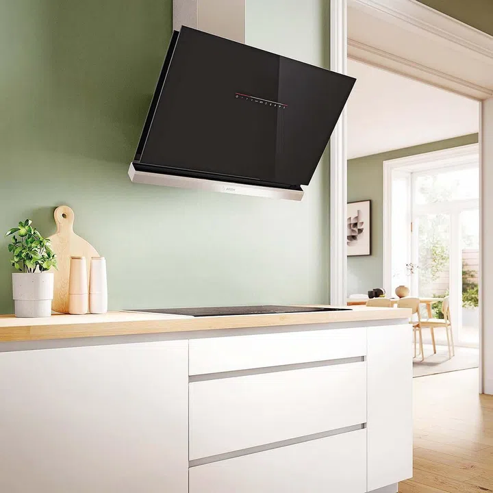BOSCH’s Series 8 wall-mounted cooker hood