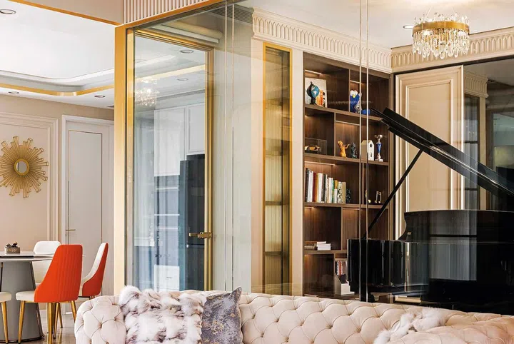 While each space can function independently, the rooms flow into each other seamlessly thanks to the sliding glass doors. 