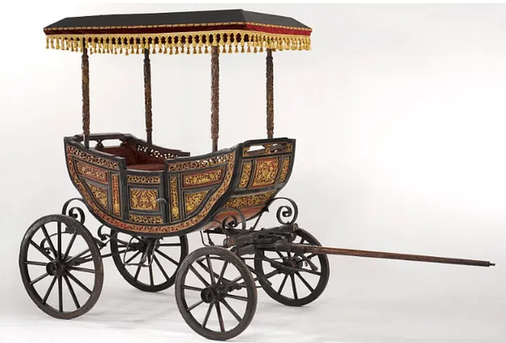 Carriage. Gift of Dr. Boedi Mranata, Jakarta. Photo: Courtesy of Asian Civilisations Museum