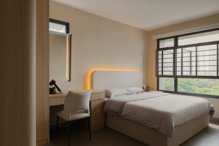 Inspired by his favourite hotel stays, Amirul requested an illuminated bedhead to create a softer ambience at night.