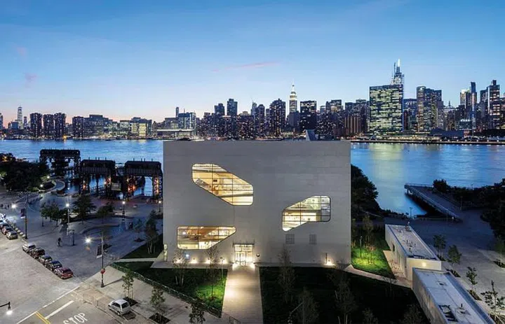 Hunters Point Library, Long Island City, New York