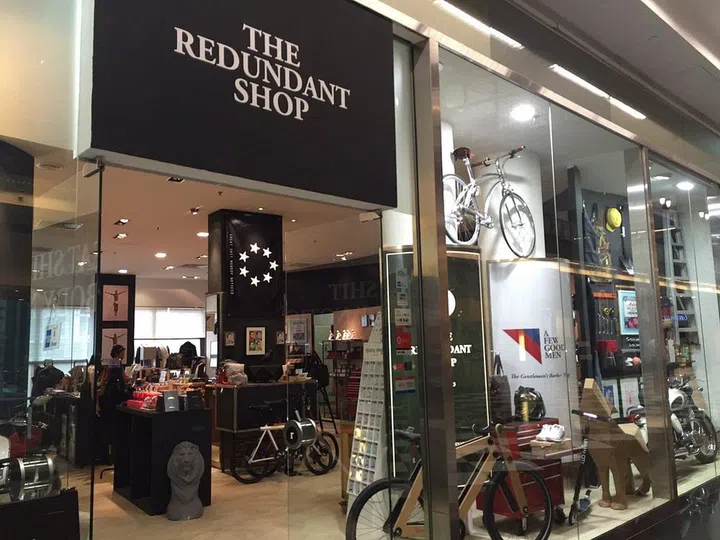 redundant shop, millenia walk, shopping, gifts
