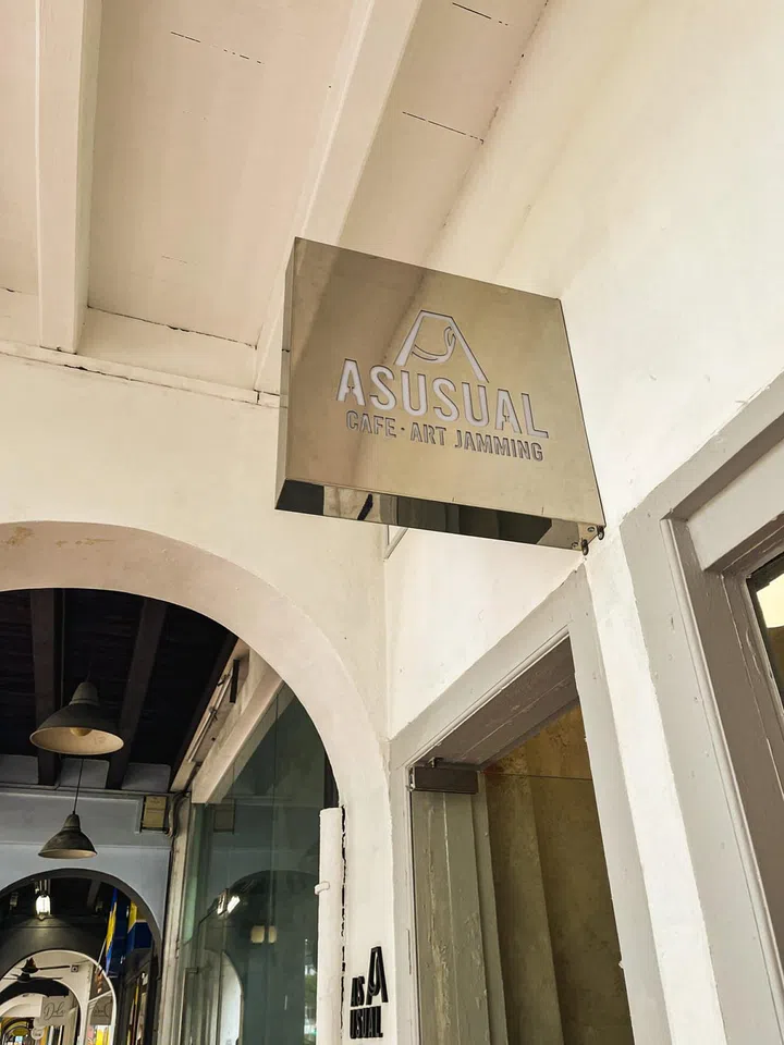 An Art Jamming Cafe.