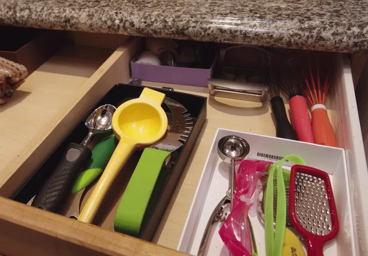 Decluttering Checklist: 30 Steps for a minimalist home