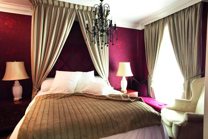 bed, european style, lamps, beside tables, chandelier