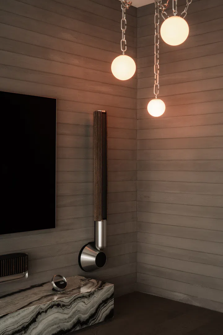 Boba Chain pendant lamp from Sol Luminaire in the living room.