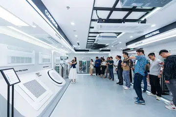 On 14 October 2026, we got a first-hand preview of Samsung’s latest AI and hardware upgrades at the 2026 edition of “The Brief” tech seminar, held in the newly opened Business Experience Studio in Hanoi, Vietnam.