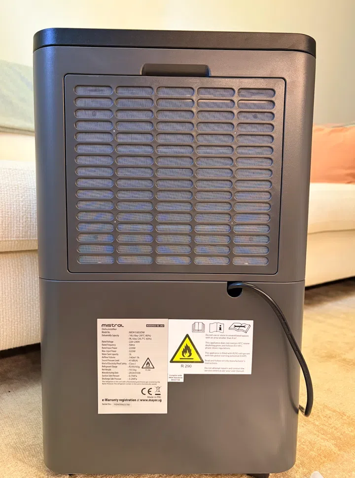 Back view of the HEPA filter slot on the Mistral ÉlanPure 5-in-1 Smart Dehumidifier & Air Purifier (product code number MDH1603DW).
