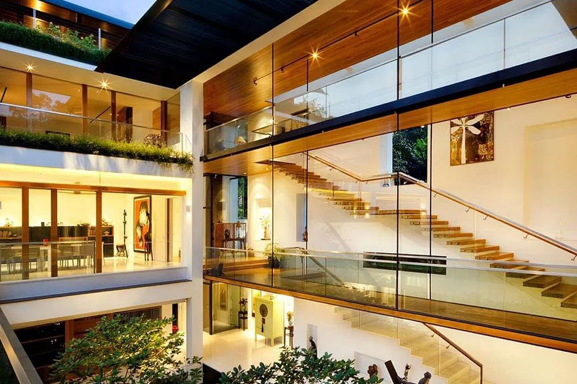 House Tour: House along Dalvey road inspired by Frank Lloyd Wright and ...