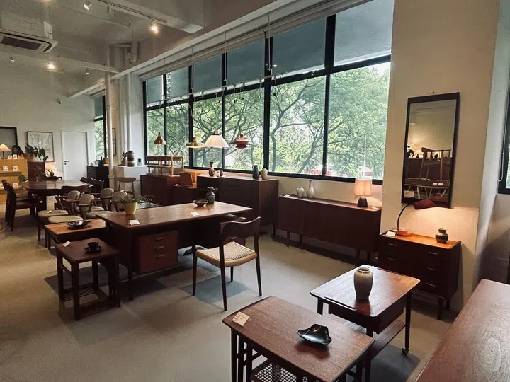 Noden's showroom, woody interior furniture