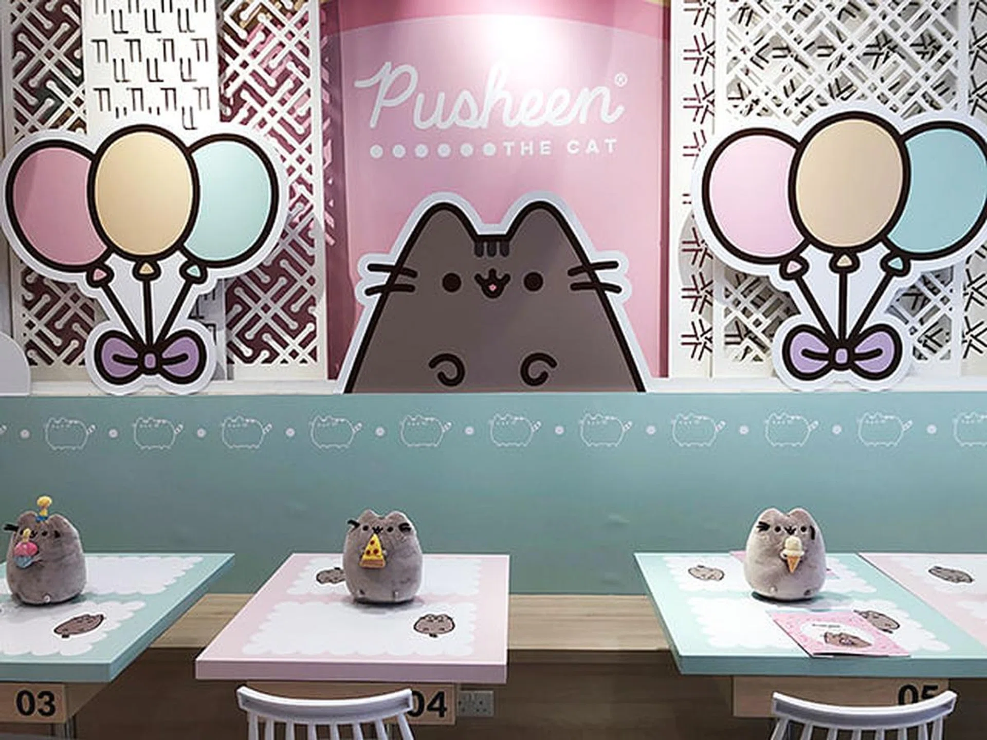 pusheen cafe