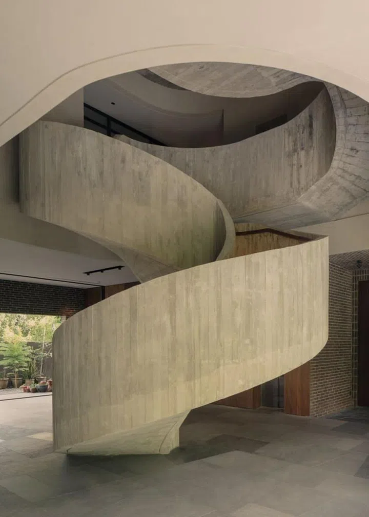 Close-up of the acrobatic staircase sculpted from concrete. (Photo: Khoo Guo Jie)