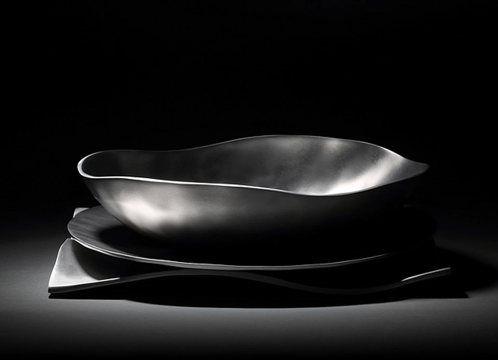 58133-sha3_donna_karan_dimension_oval_salad_bowl