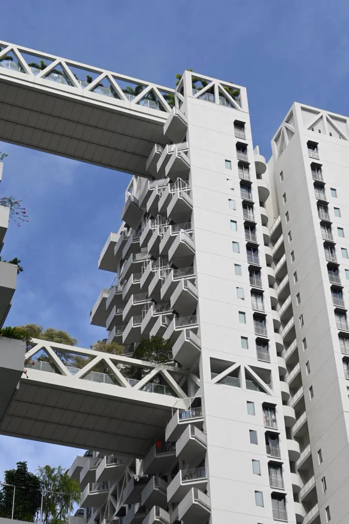 Apart from the terraces, the level of design detail trickled down to even the balconies, that were zig-zagged to allow for maximum sunlight.