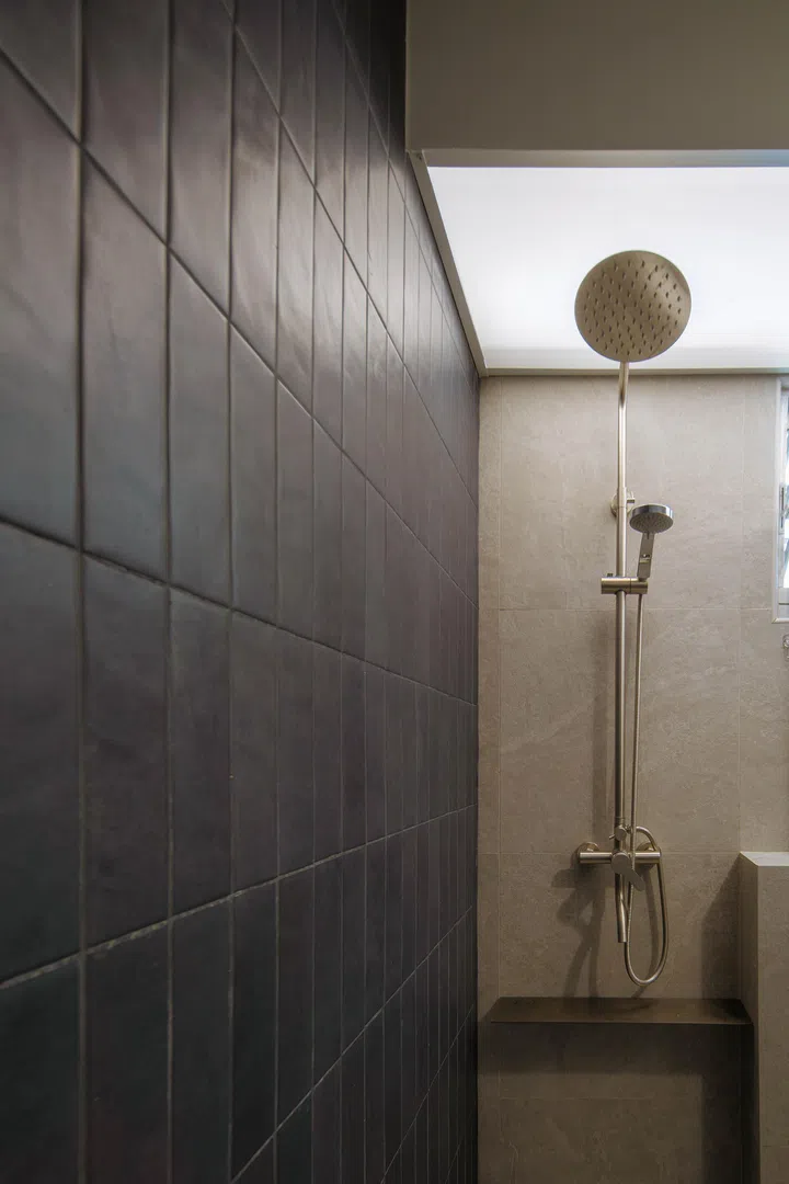 Whilst Jess leans into brighter colours and is a lover of natural light.