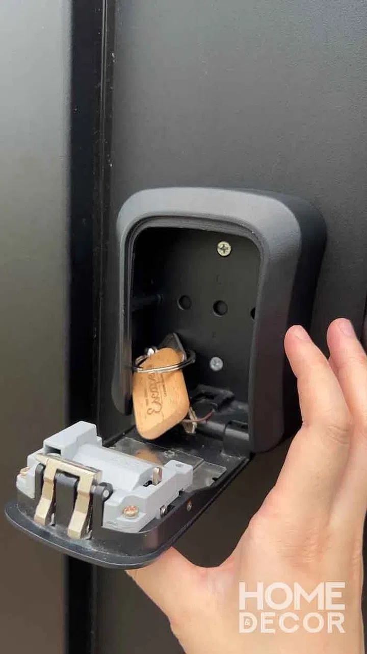 Lazarus Island Tiny House key retrieval