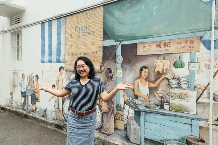 The old Tiong Bahru market (painted above) staged a very different scene back in the day.