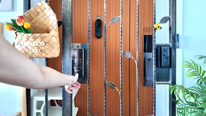 Overview of the PRISM+ smart locks on the gate and door.