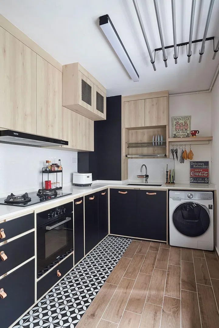 House Tour: A playfully eclectic 5-bedroom HDB flat decorated with toys ...