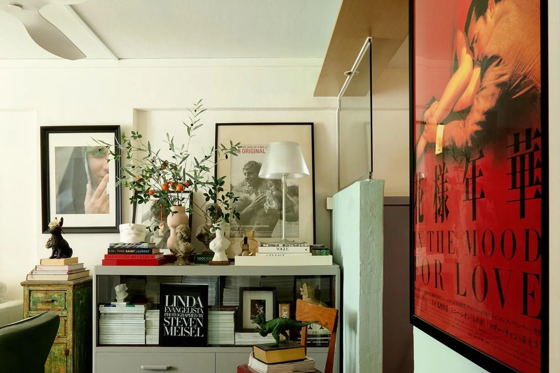 Calvin says that the old teak cabinet, which he houses his collection of fashion magazines, was salvaged from the disposal corner in his estate. He added a breath of fresh air with a coat of chalk paint. 