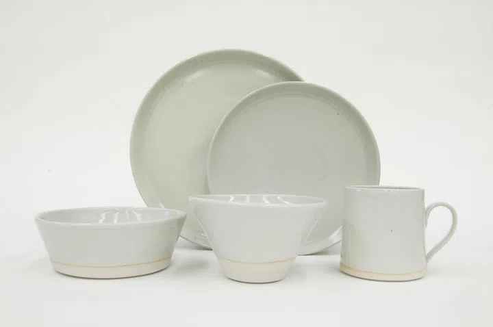 plates, tableware